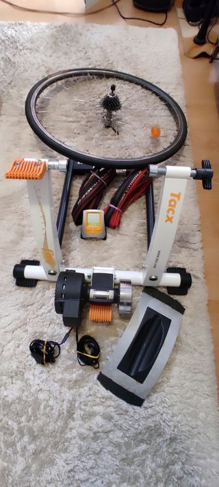 Rodillo Tacx + material