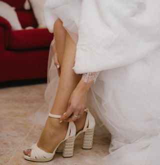 Zapatos novia terciopelo blanco Just Ene 