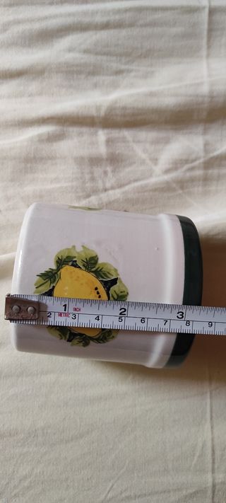 Tazza in ceramica senza manico 