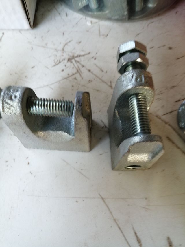 GRAPAS MORDAZAS PARA VIGAS METALICAS HILTI 