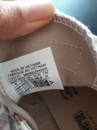 Converse by John Elliot 38.5 y 42.5