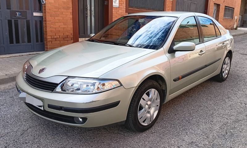 Renault Laguna 1.6 16v Authentique 2001