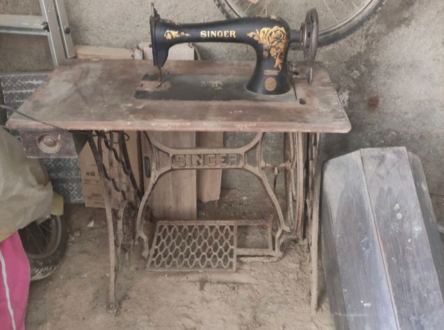 Maquina de Coser Antigua