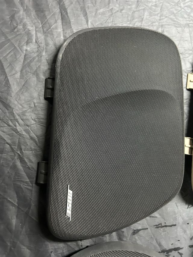 Juego de rejillas altavoces bose