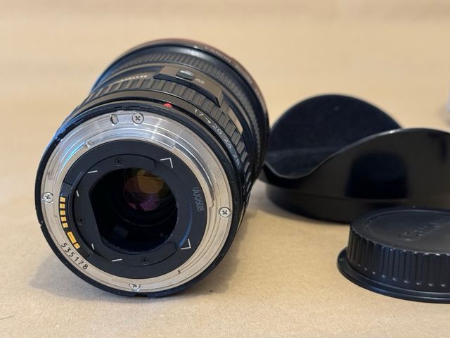 CANON EF 17-40mm f/4 L IS USM