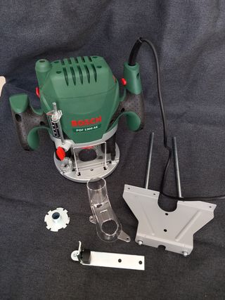 Fresatrice legno BOSCH POF 1200 AE + 6 punte BOSCH
