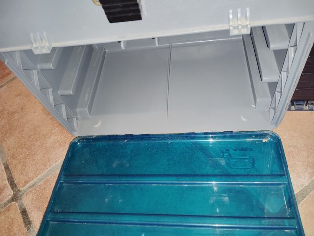 Cajas de pesca marca plano