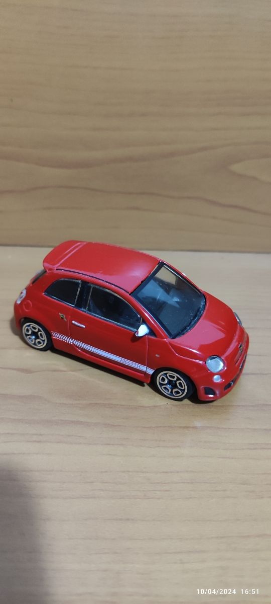 Modellino Fiat 500 scala 1:34