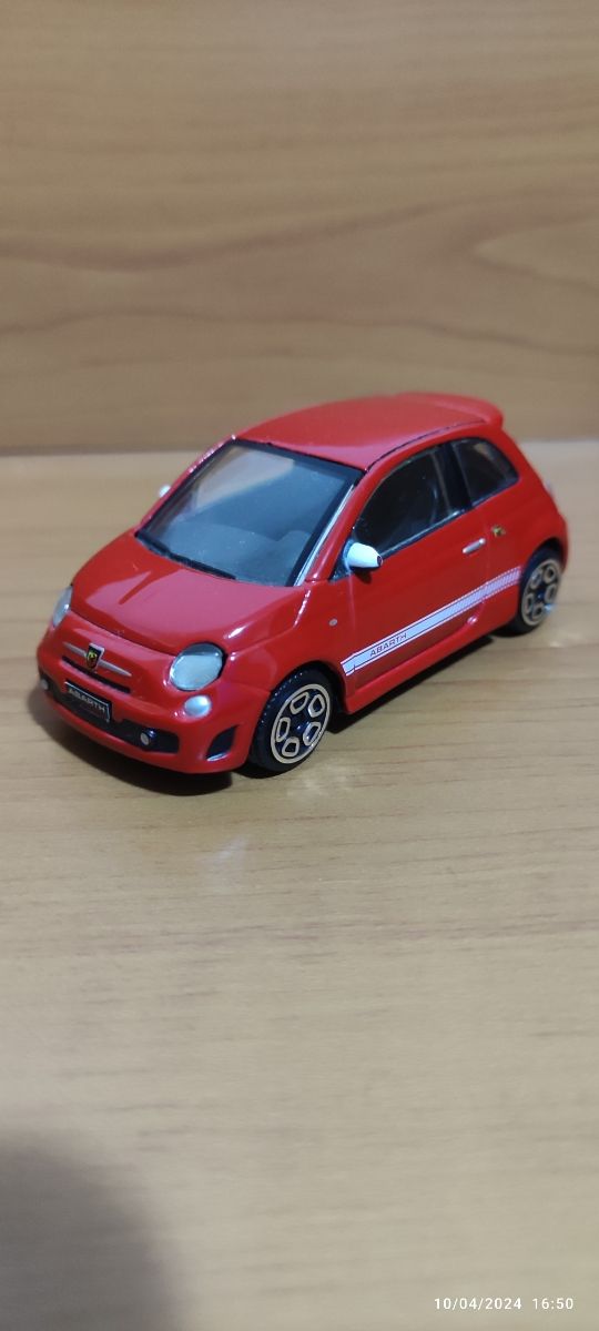 Modellino Fiat 500 scala 1:34