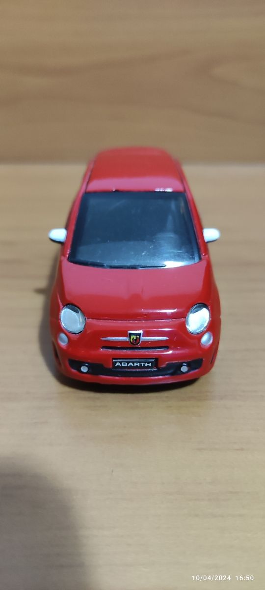 Modellino Fiat 500 scala 1:34