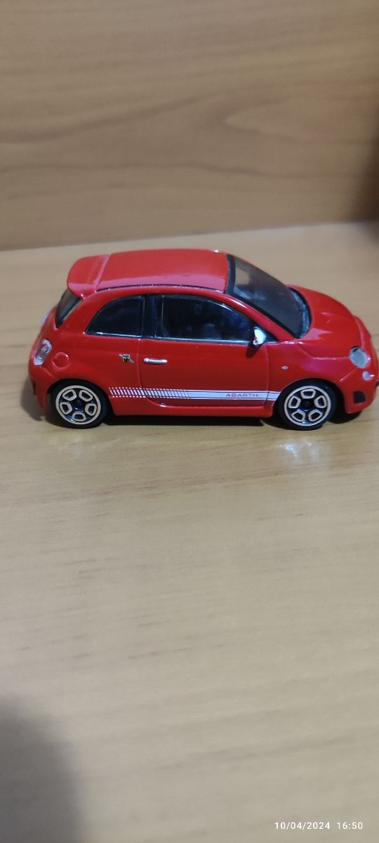 Modellino Fiat 500 scala 1:34