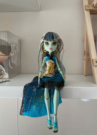 Muñeca Monster High Frankie Stein 13. Atuendo de o