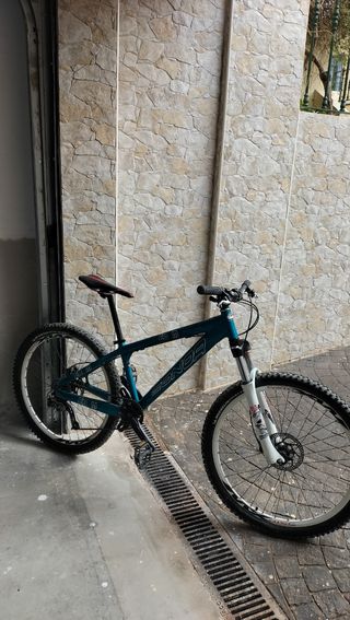 Bicicleta Conor Dirtjump convertida a MTB 26"