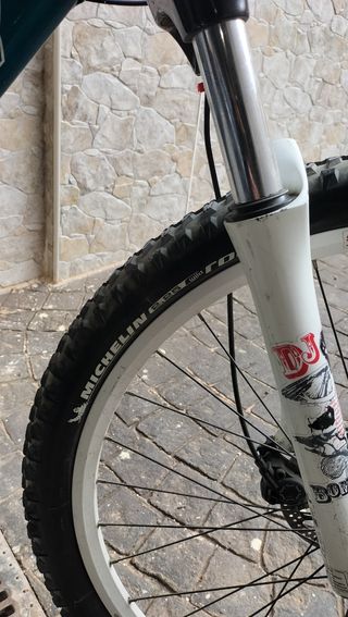 Bicicleta Conor Dirtjump convertida a MTB 26"