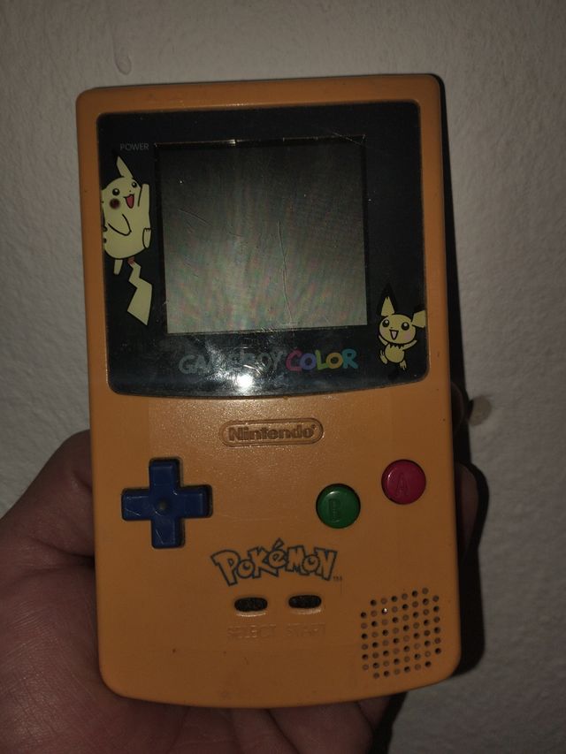 Gameboy color edición especial picachu 