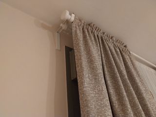 Barra de cortina y cortinas