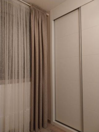 Barra de cortina y cortinas