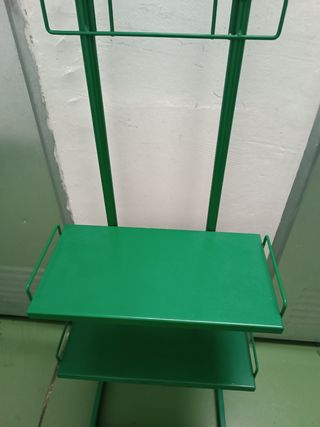 Dos expositores tienda