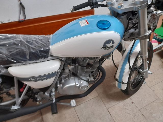 Moto Mash 125 Core Race