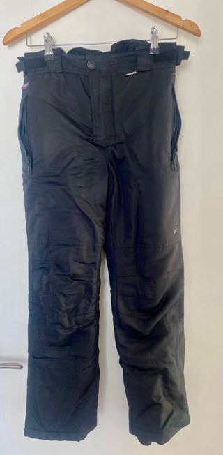 Ropa de esquí (anorak y pantalón)