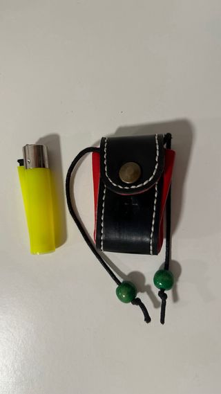 Bolsa de cuero hecha a mano