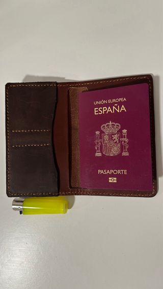 Funda de cuero hecha a mano