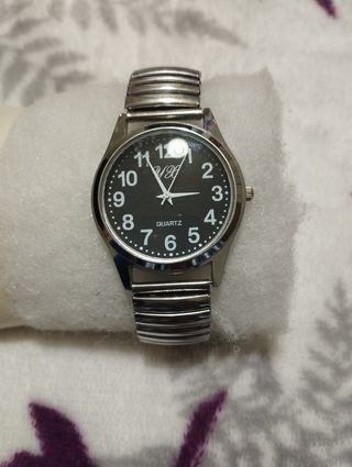 Reloj plateado