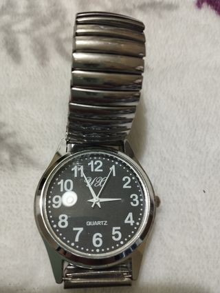 Reloj plateado