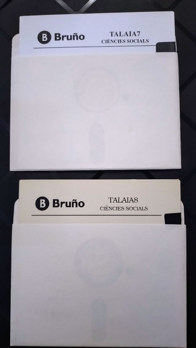 2 discos 5.25 Talaia 7 y 8 ciències socials floppy