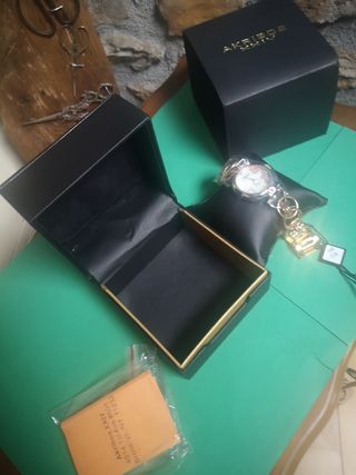 RELOJ AKRIBOS XXIV