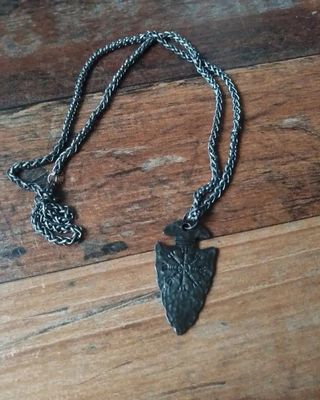 Collana e ciondolo Lancia Vichinga