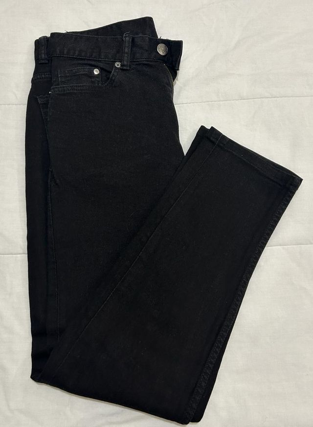 Pantalón vaquero hombre. H&M.