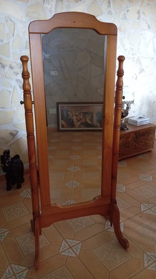 Espejo de pie