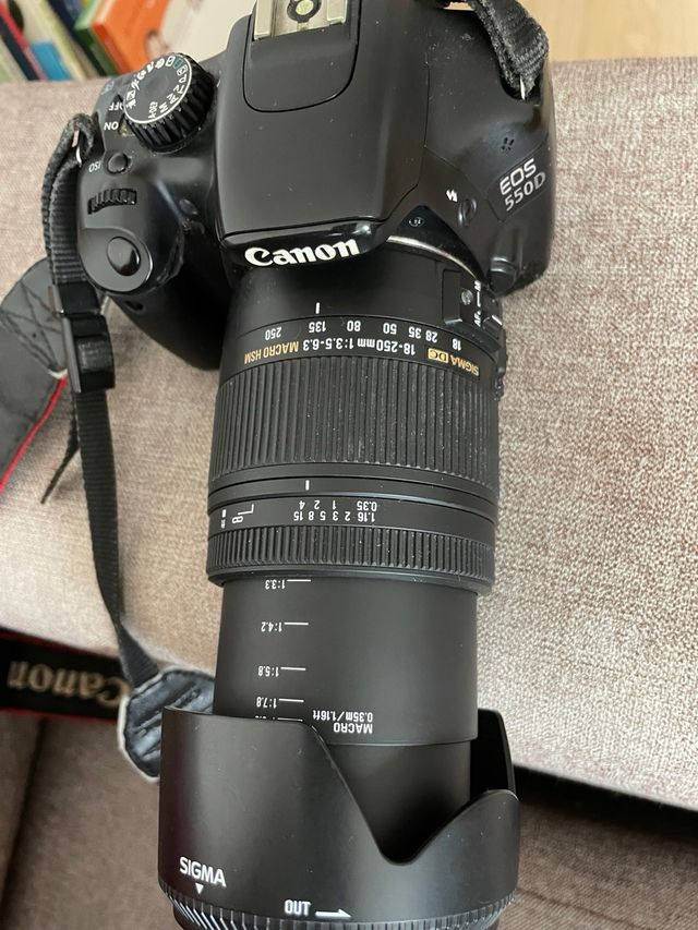 Camara fotos CANON EOS 550D + OBJETIVOS