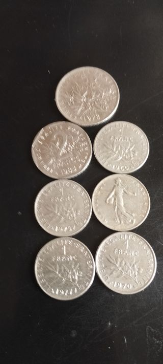 7 Monedas francesas de varia