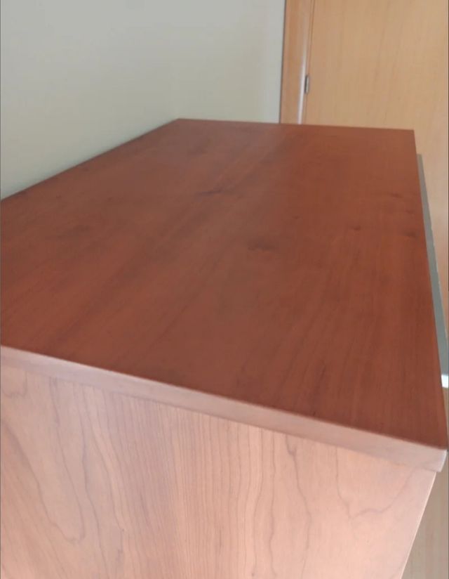 Cómoda 5 cajones medidas 1"10 altura x 42 x 72'5