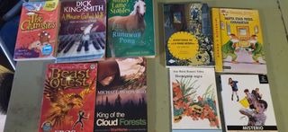 varios libros en inglés y en español infantiles