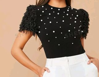 blusa elegante con perlas