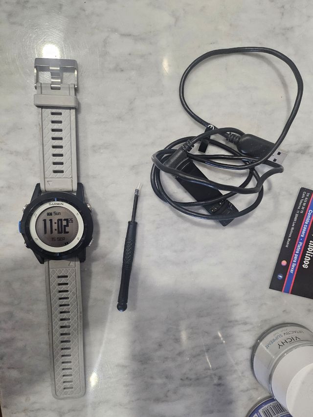 Reloj GPS ,sirve también para navegar.