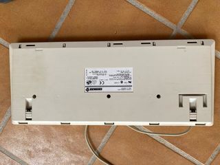 Teclado vintage Cherry G81