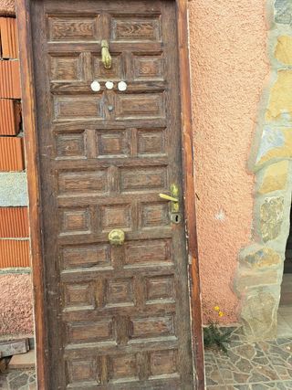 Puerta de madera