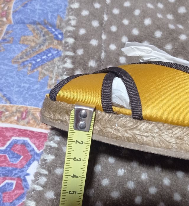 Sandalias cuña forradas 