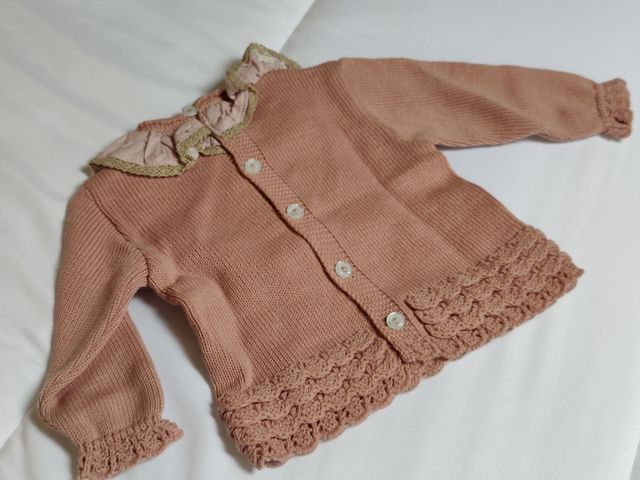 Vestido, braguita y rebeca para bebé