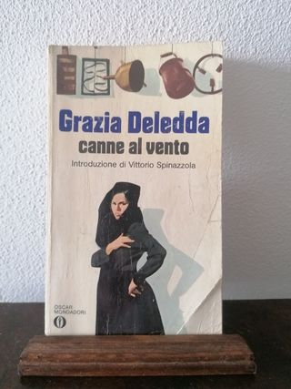 Lotto di 8 libri