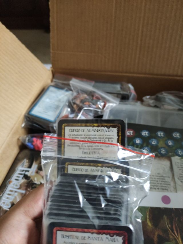 Arkham Horror 2 ed. + 3 exp. + Extras