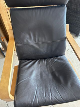 Butaca y reposapiés simil piel