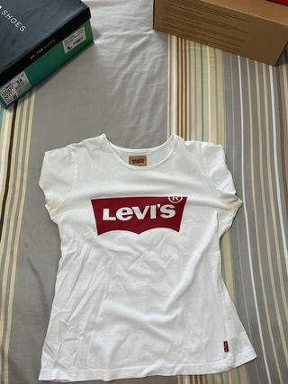 camiseta levis