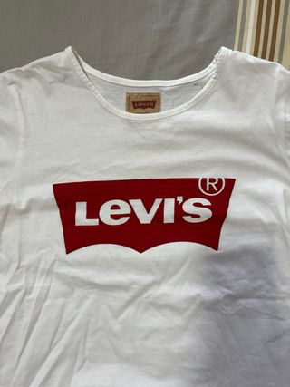 camiseta levis