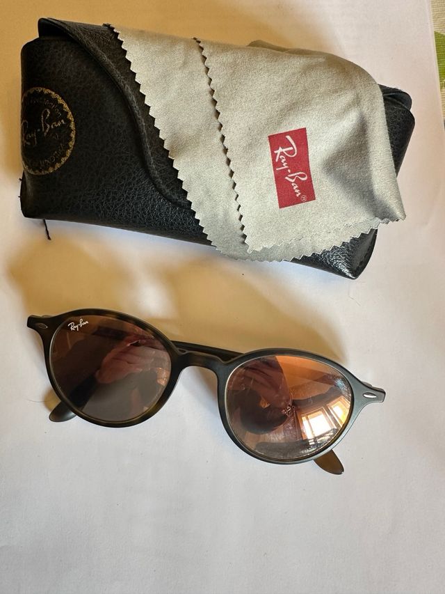 RayBan RB4237