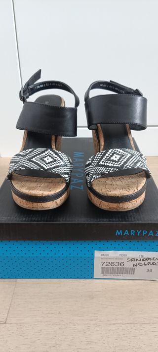 Sandalias negras